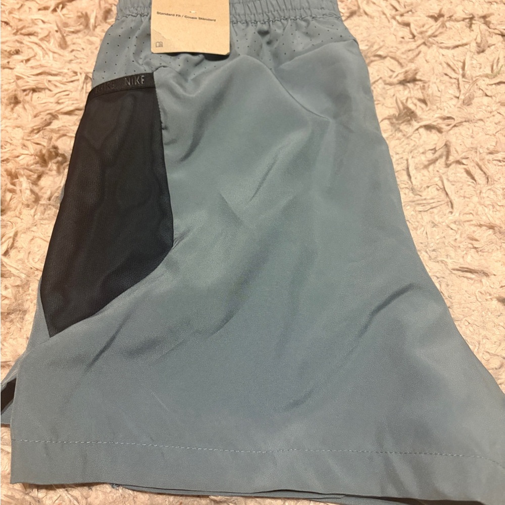 Nike Dri-FIT Kids Training Shorts Gray Size S (8) NWT